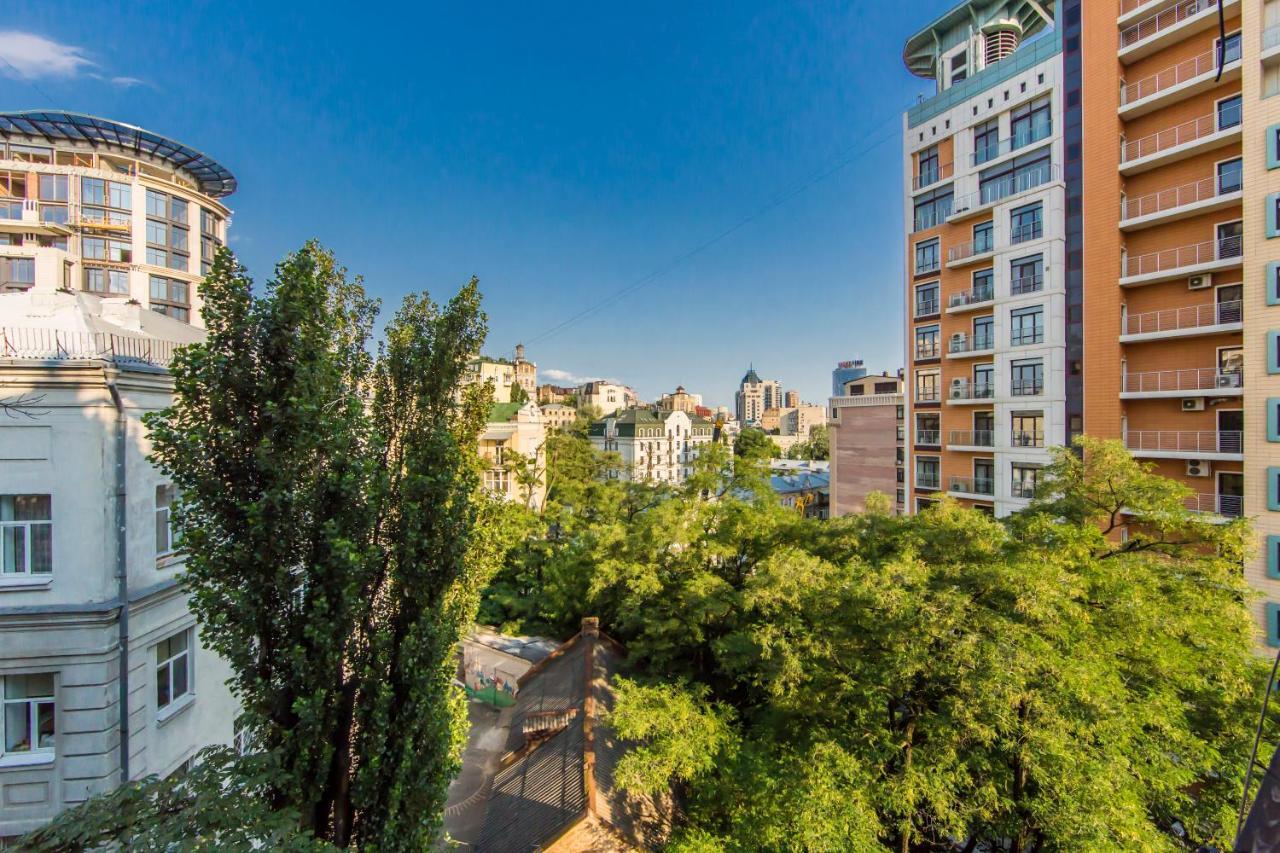 3-Room Apartments On Khreshchatyk. Building With Star Kijów Zewnętrze zdjęcie